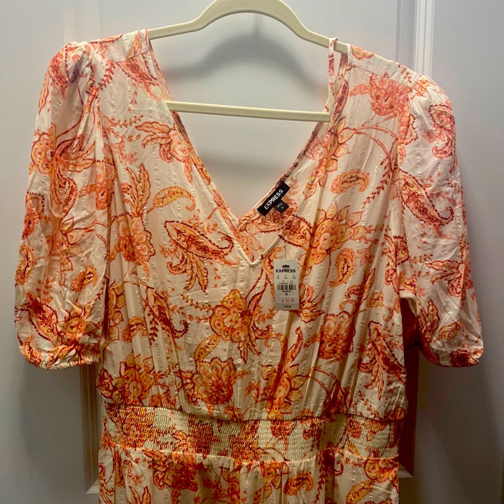 EXPRESS SHORTS ROMPER JUMPSUIT XL MID-LENGTH SHORT SLEEVES NWT PEACH CREAM GOLD
